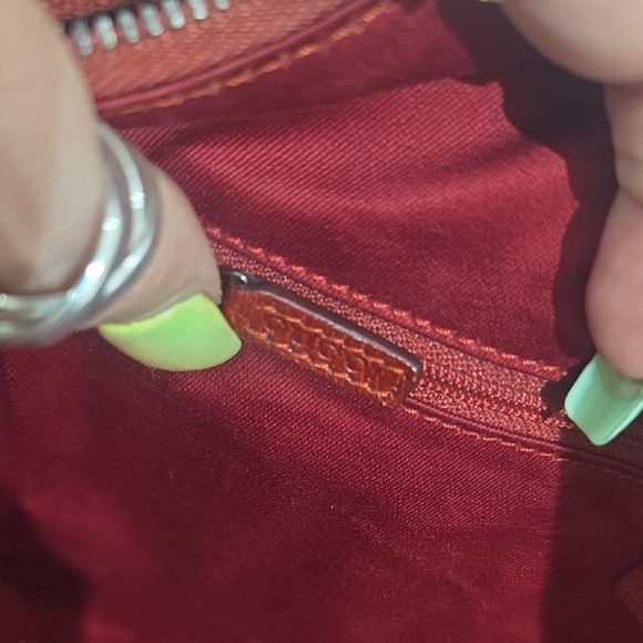 Gucci Red Satchel Sophisticated Leather Design Amazing Condition In And Out - Picture 10 of 10